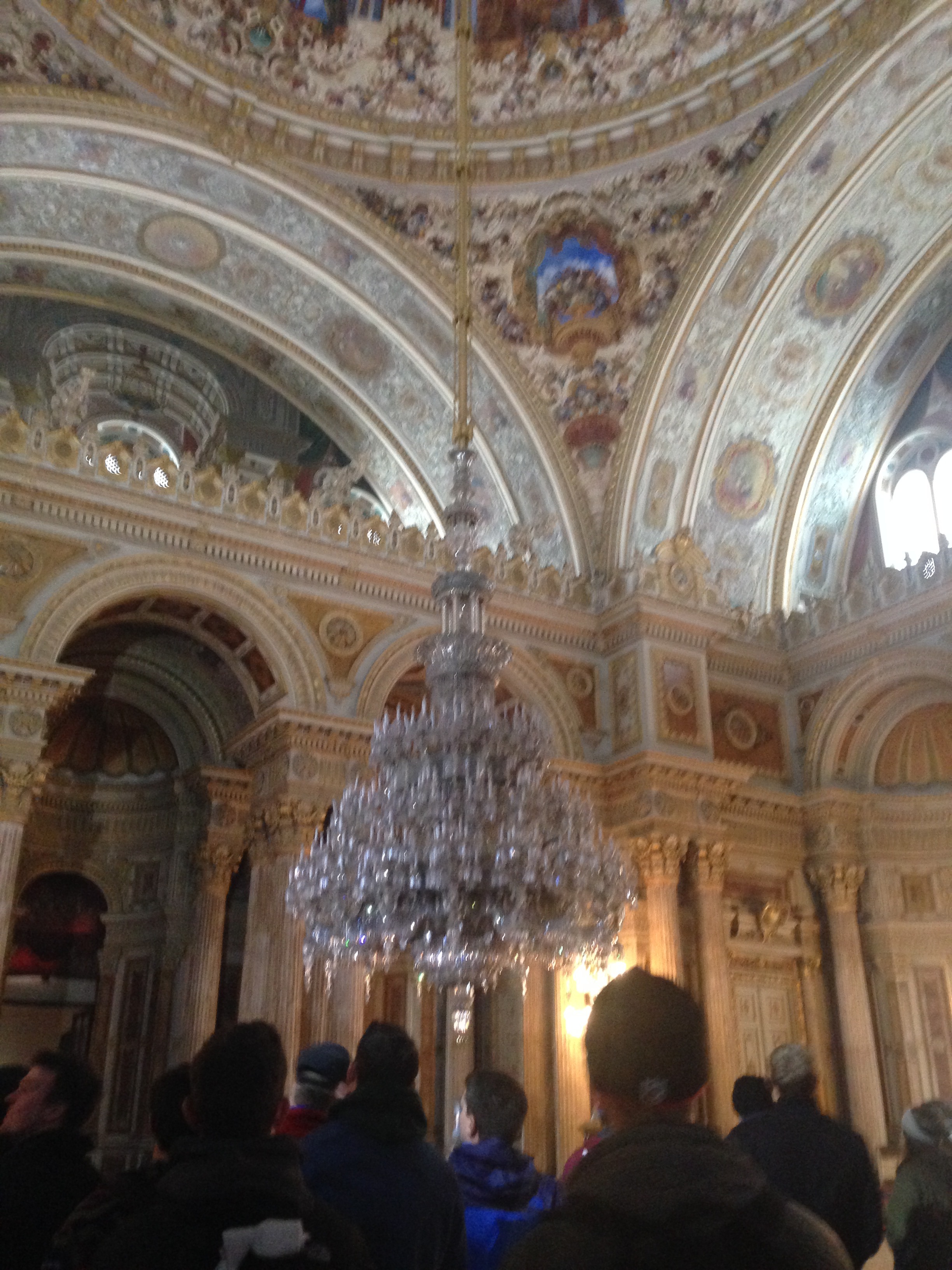 E Up Your Life The Oh My God Room And World S Largest Chandelier