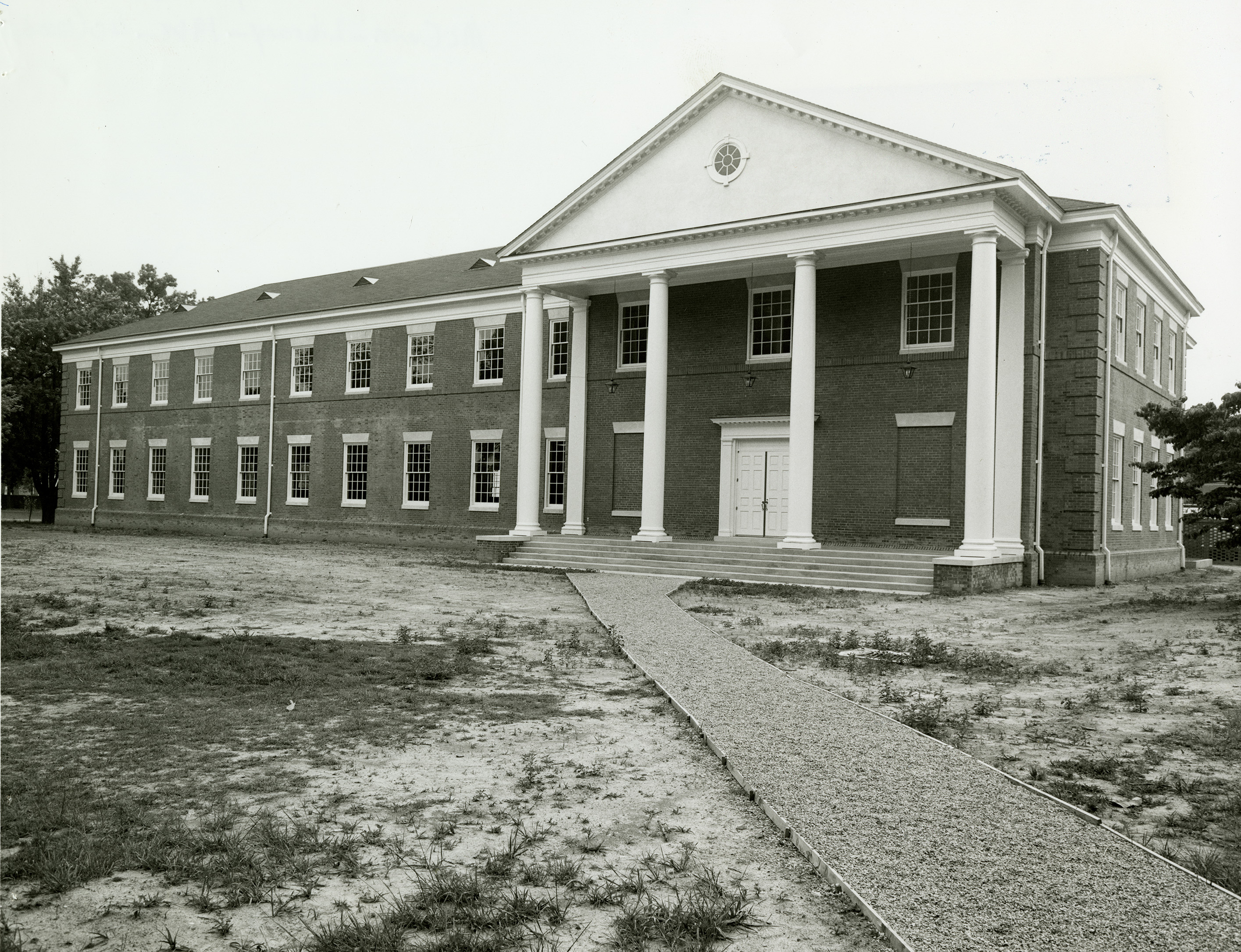 Archives & Special Collections / The Big Move McEwen Library Opens
